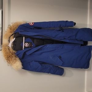 Canada Goose Youth L Fits Woman XS